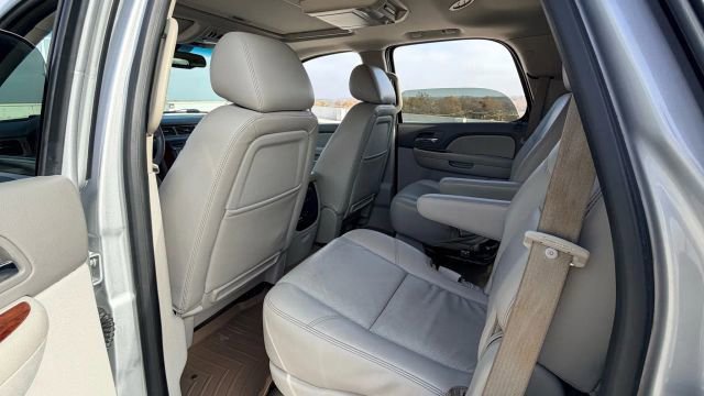 Used 2013 Chevrolet Tahoe LTZ image 30