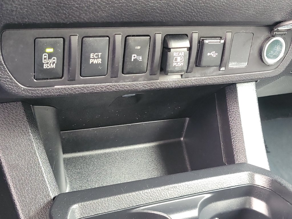 Certified 2023 Toyota Tacoma SR5 AWD/4WD image 17