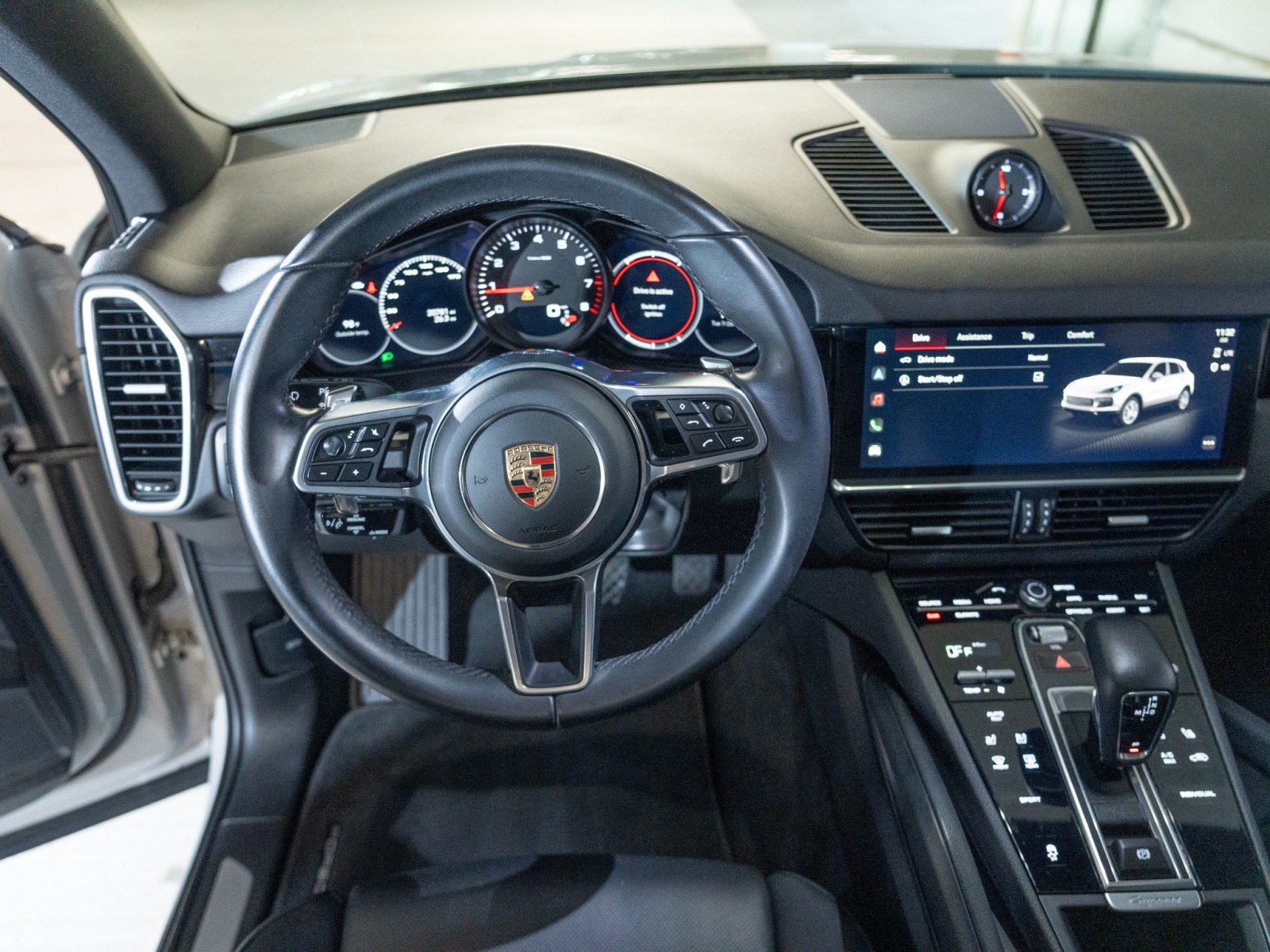 Certified 2023 Porsche Cayenne AWD/4WD image 25