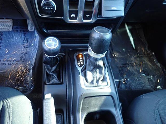 Used 2023 Jeep Wrangler Sport S image 19