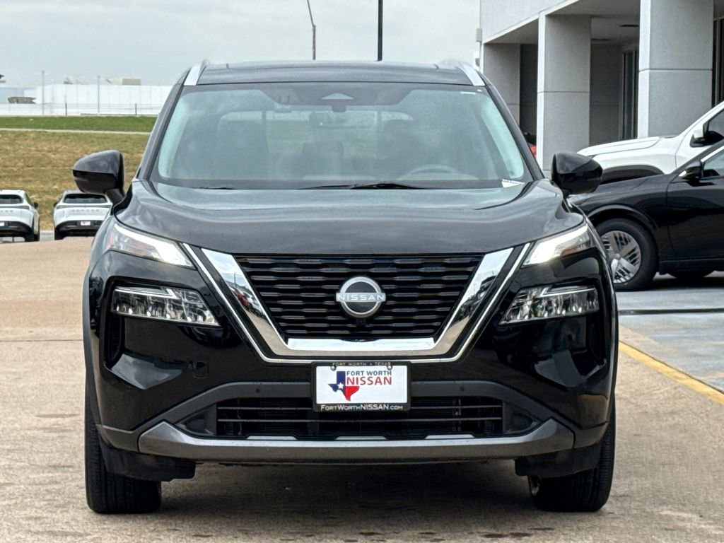 Used 2023 Nissan Rogue SL w/ SL Premium Package image 3