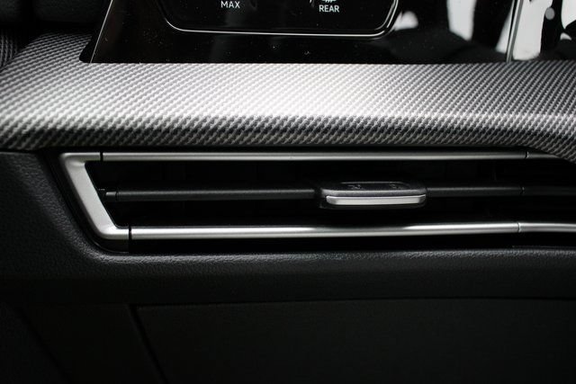 New 2026 Volkswagen GTI SE FWD image 11