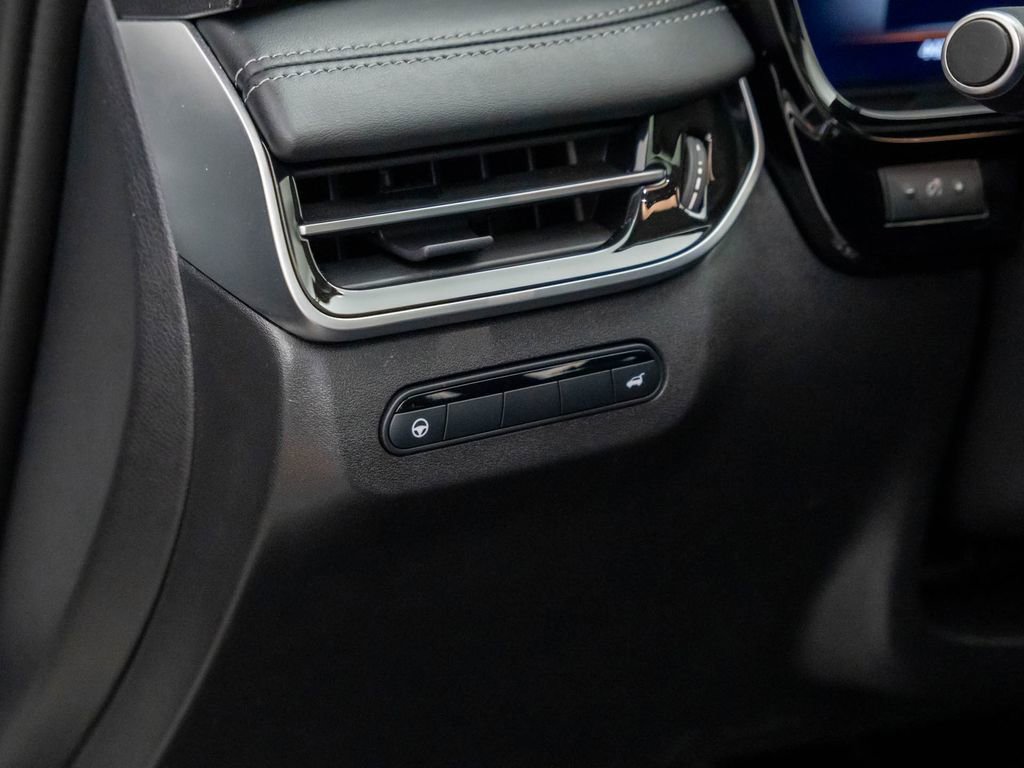 Used 2023 INFINITI QX60 Sensory w/ Cargo Package image 22