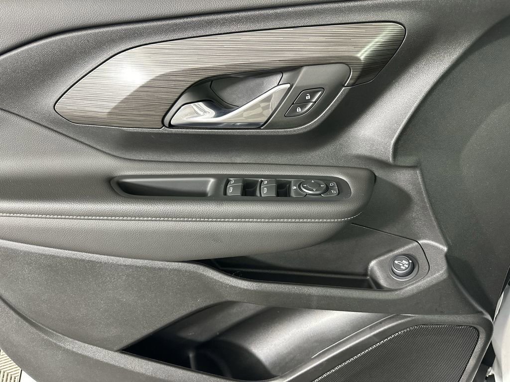 Certified 2023 GMC Terrain SLE w/ Driver Convenience Package image 25