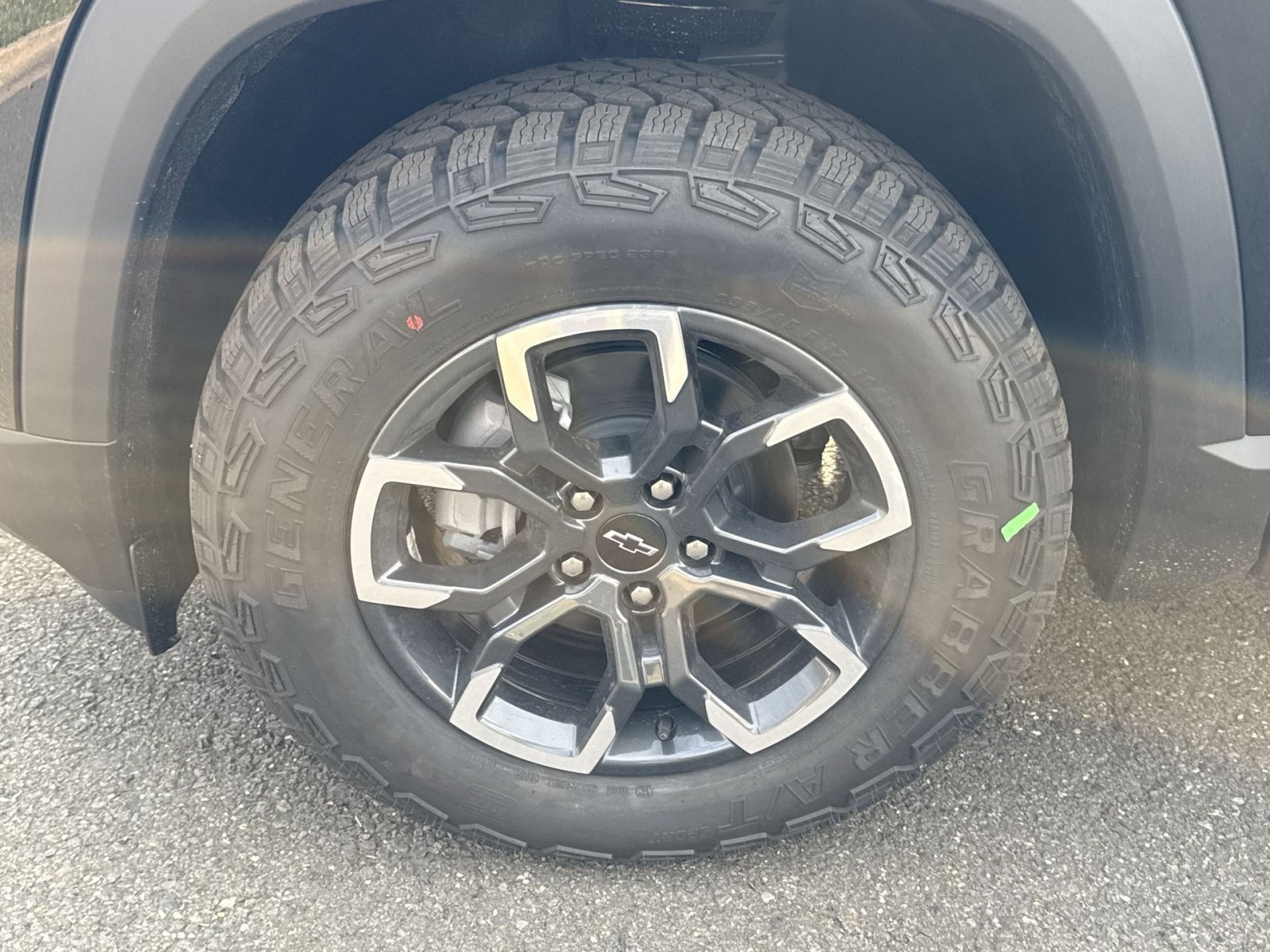 New 2026 Chevrolet Equinox ACTIV FWD image 12