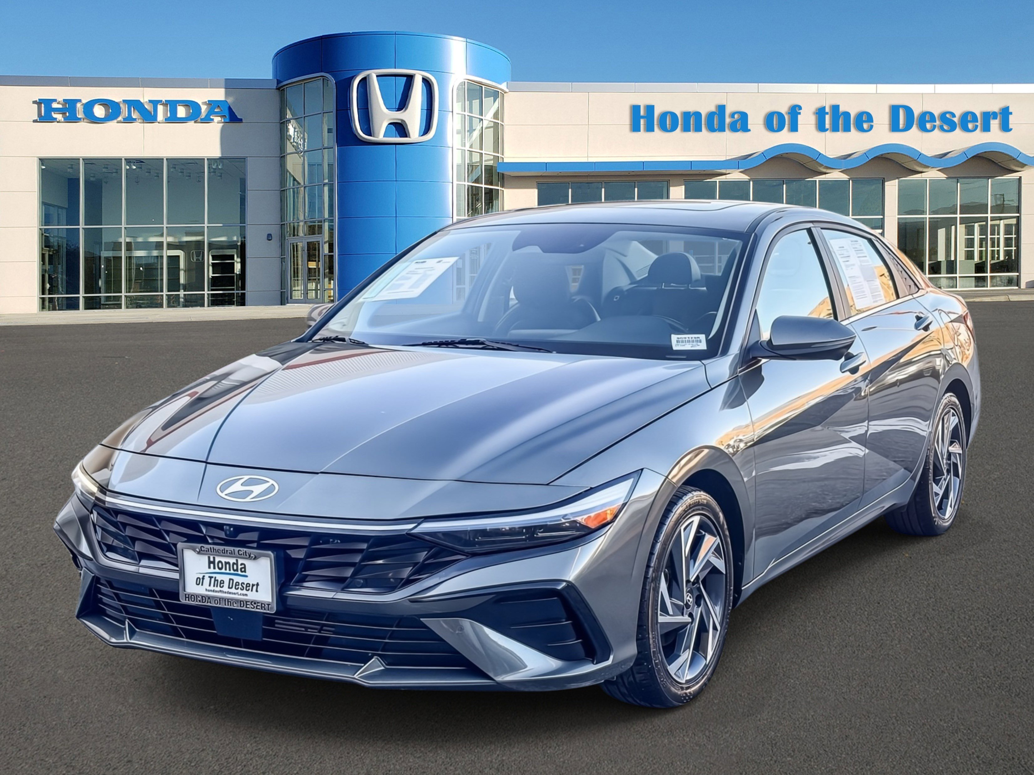 Used 2024 Hyundai Elantra Limited FWD image 3