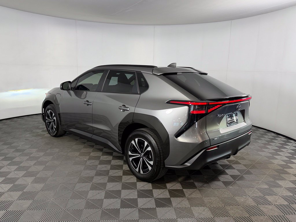 Used 2025 Toyota bZ4X FWD image 10