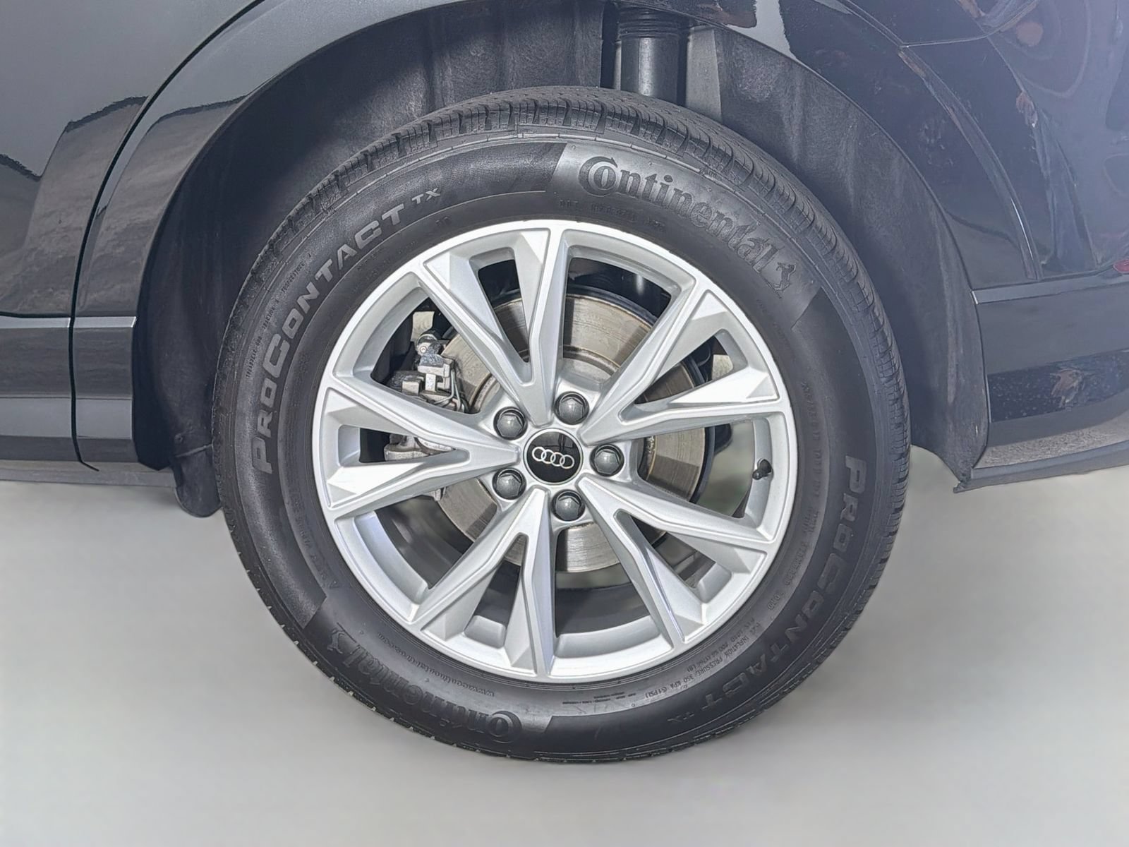 Certified 2025 Audi Q3 2.0T Premium w/ Convenience Package AWD/4WD image 31
