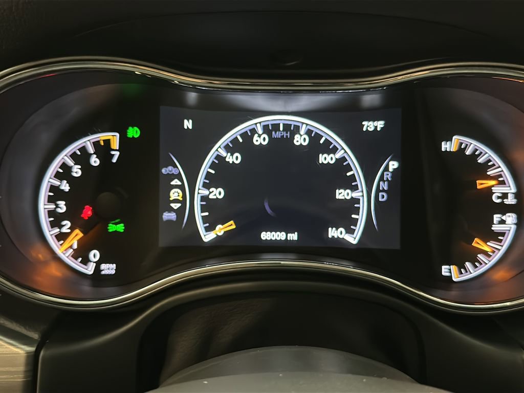 Used 2019 Jeep Grand Cherokee Laredo image 24