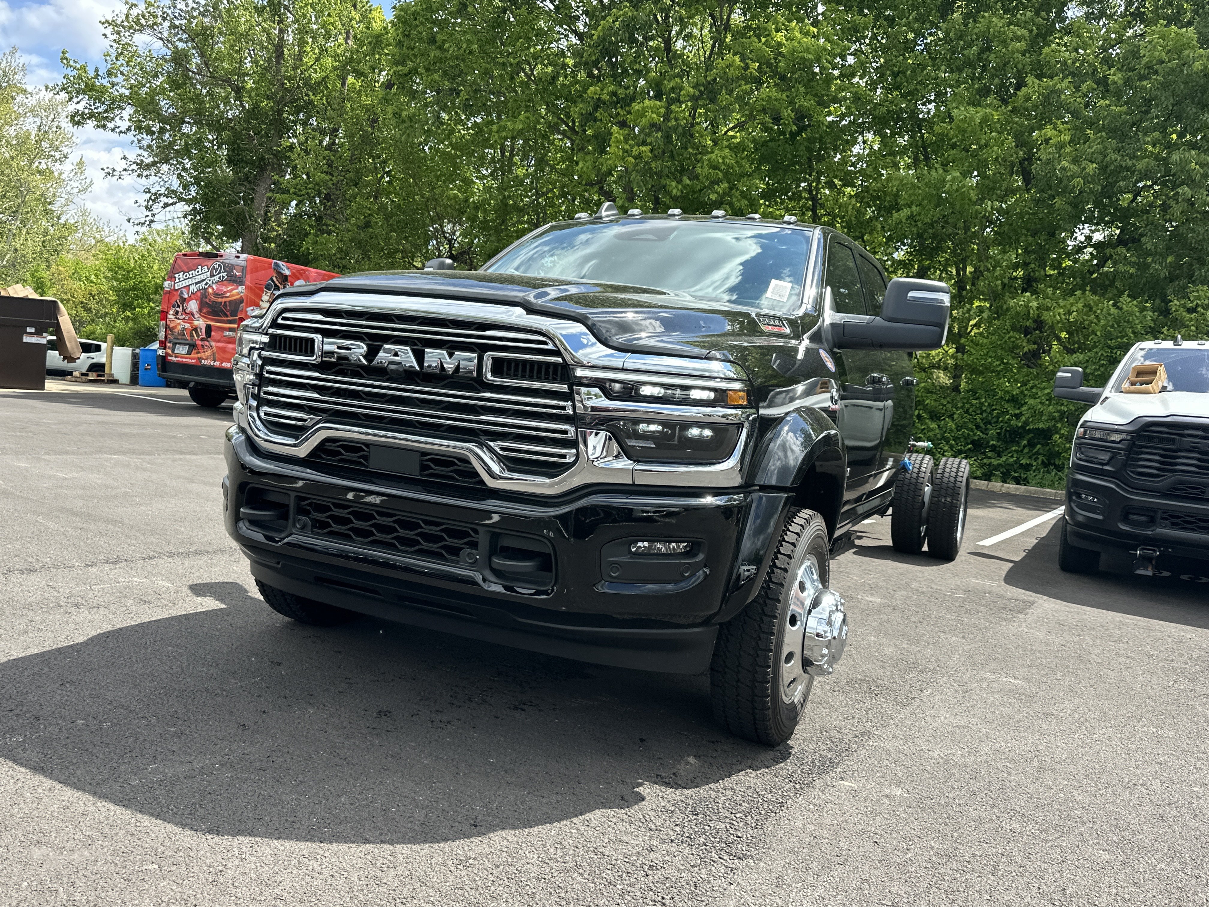 New 2026 RAM 5500 4x4 Crew Cab w/ Laramie Trim Package image 21