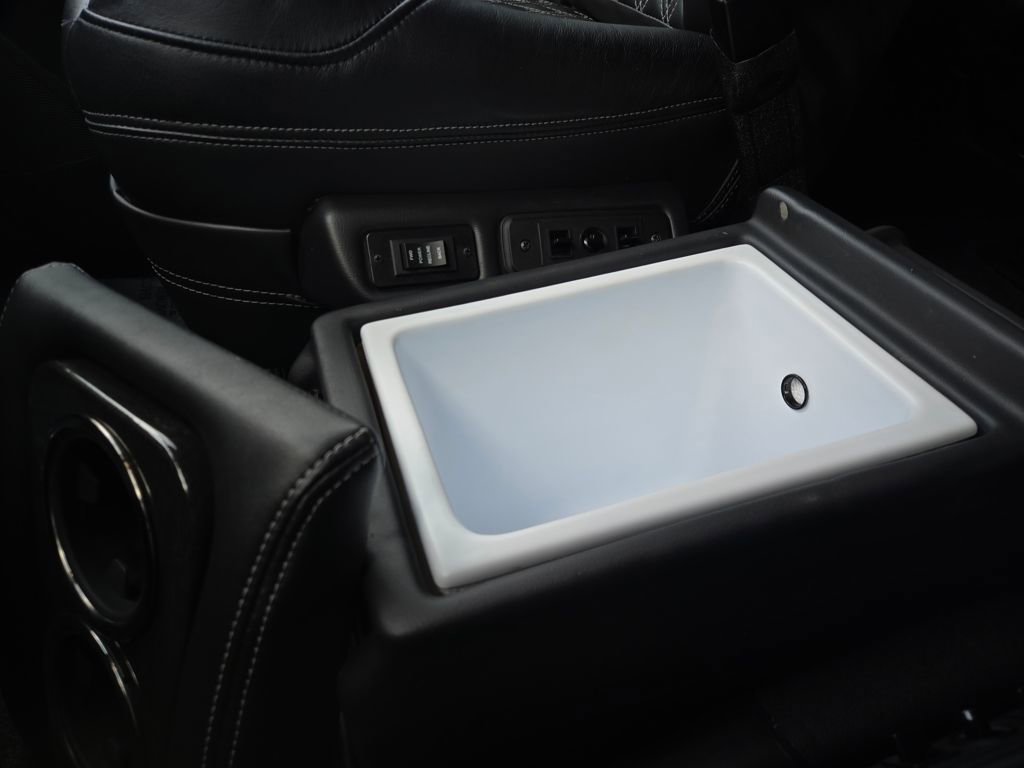 Used 2024 Mercedes-Benz Sprinter 2500 image 31