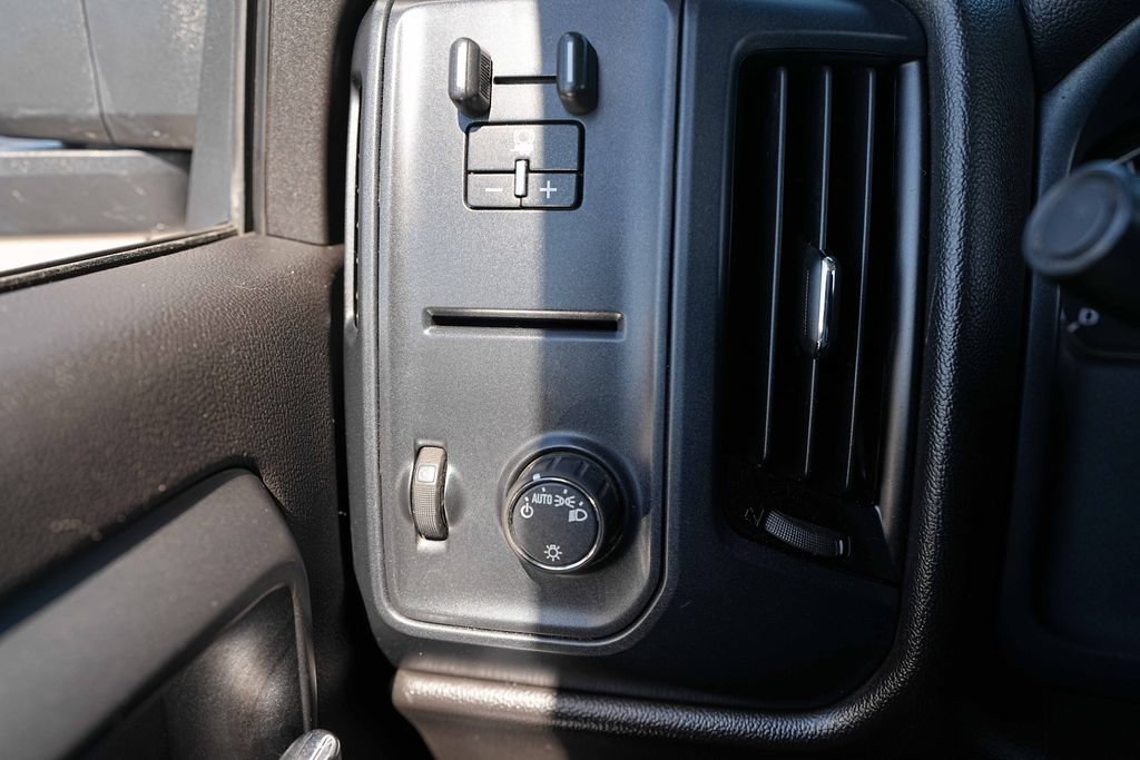 Used 2018 Chevrolet Silverado 3500 W/T w/ WT Convenience Package AWD/4WD image 34