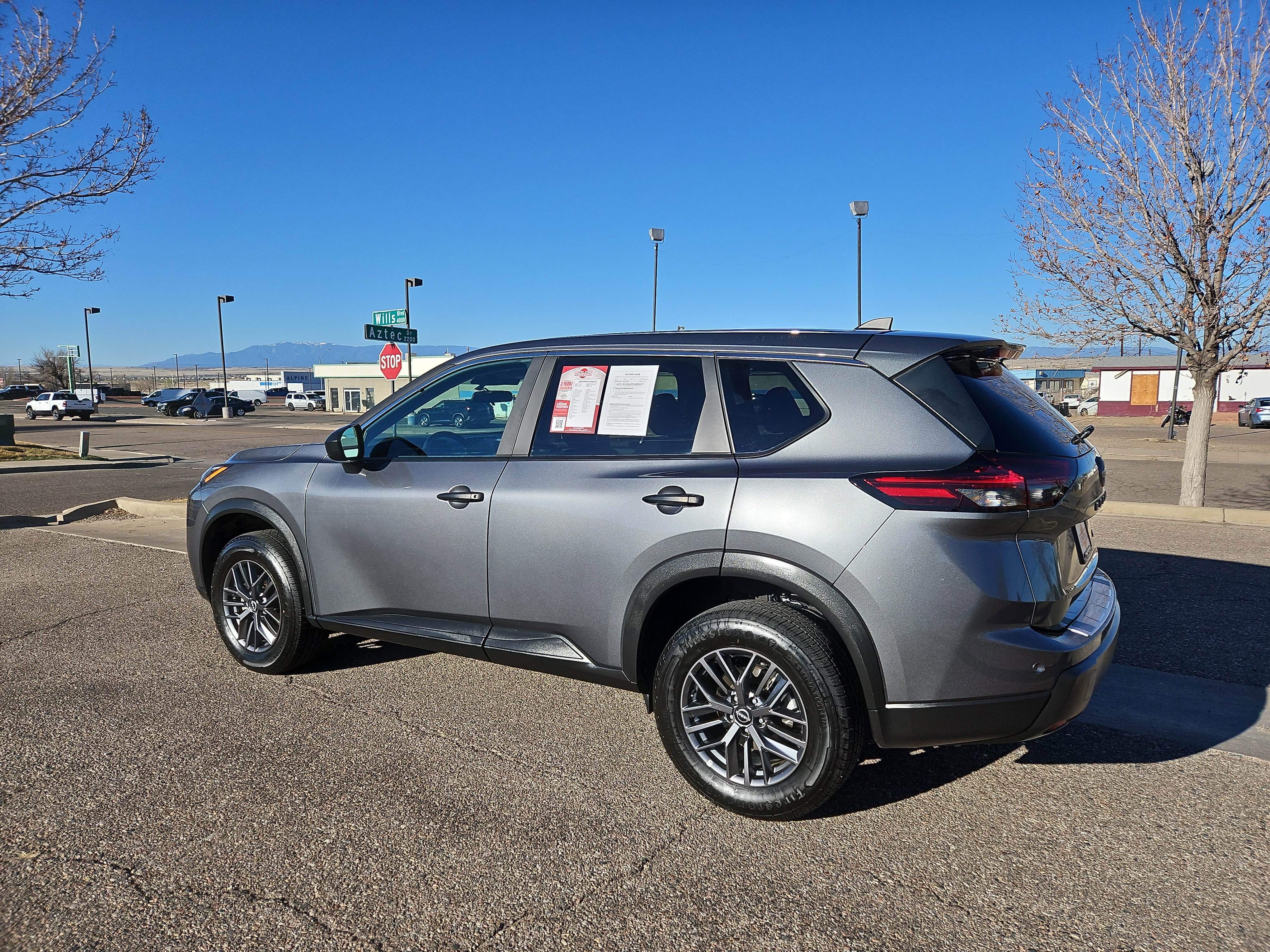 Used 2024 Nissan Rogue S image 3