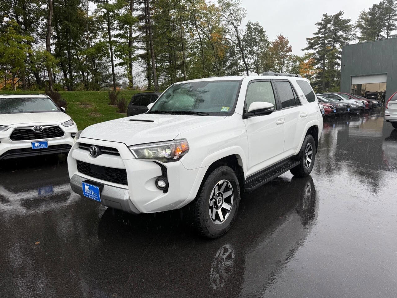 Used 2024 Toyota 4Runner TRD Off-Road Premium image 2