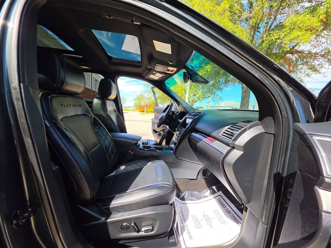 Used 2016 Ford Explorer Platinum AWD/4WD image 11
