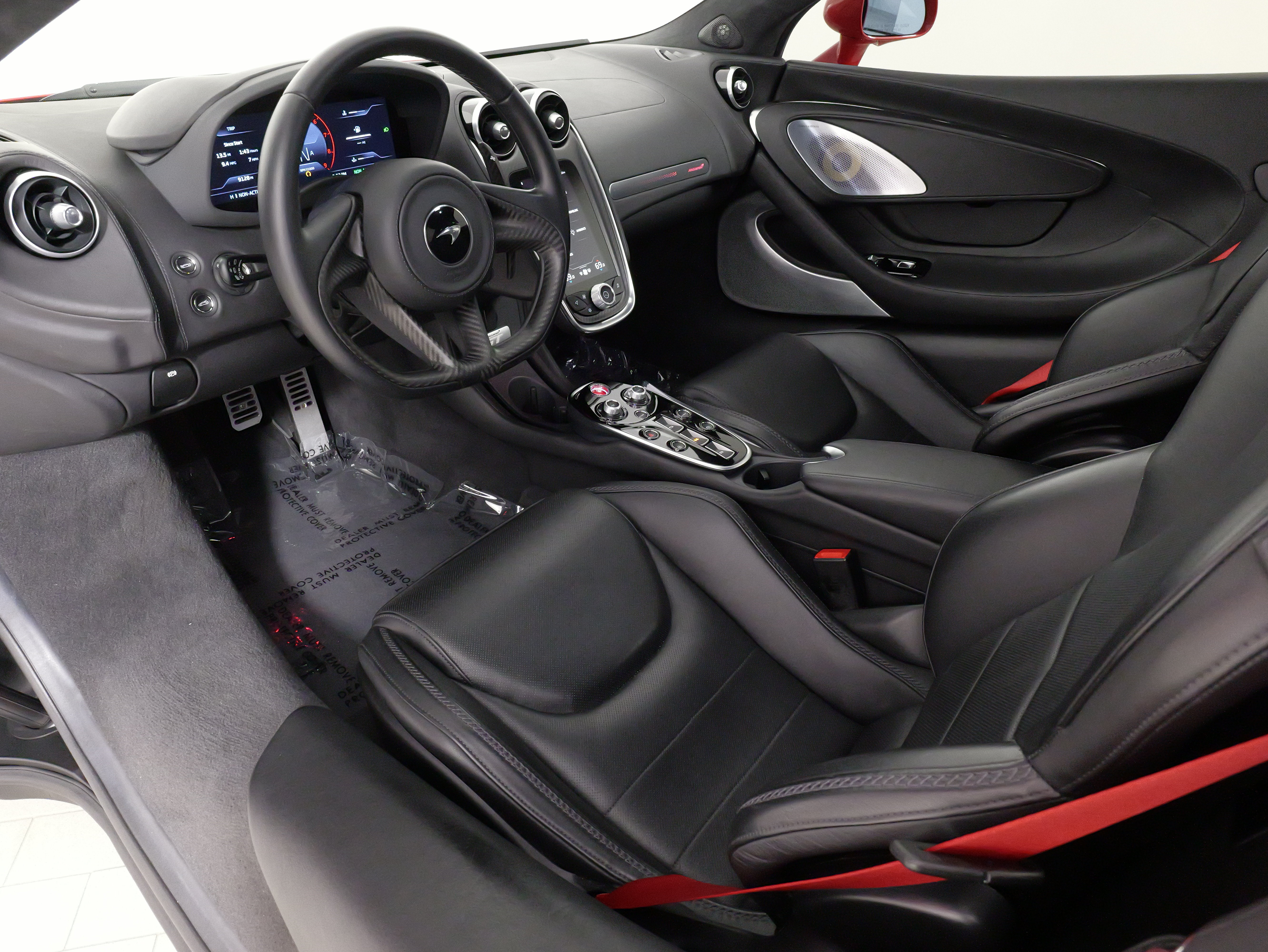Used 2022 McLaren GT RWD image 36