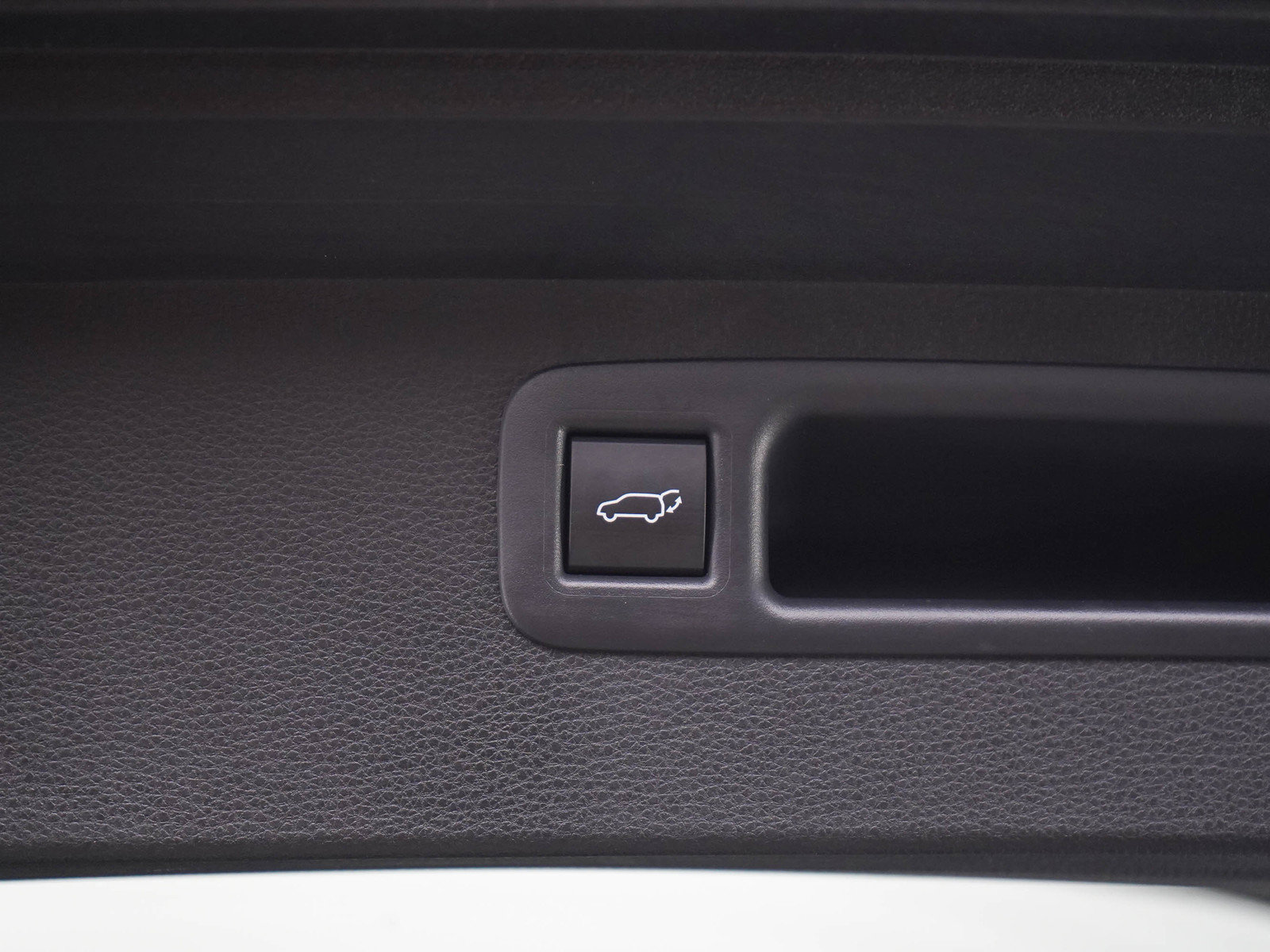 Used 2025 Toyota Highlander XLE AWD/4WD image 17