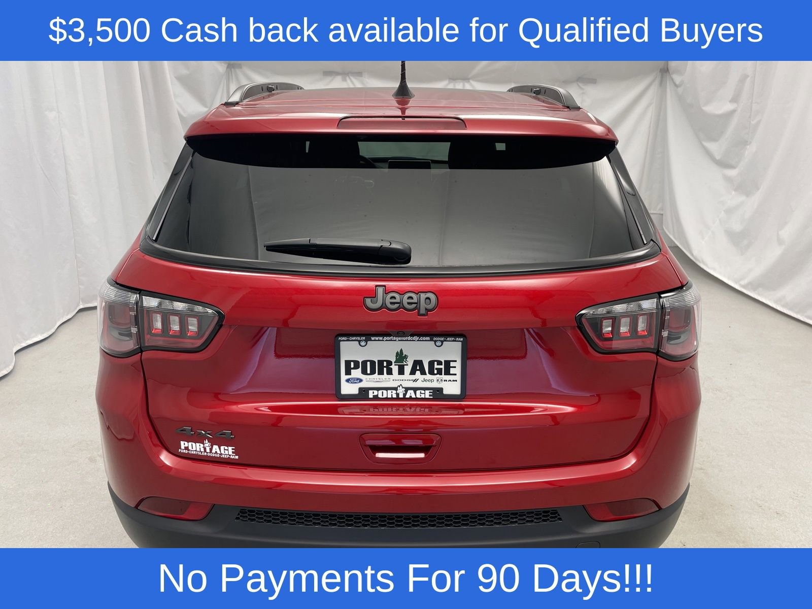 New 2025 Jeep Compass Latitude w/ Sun & Sound Group image 4