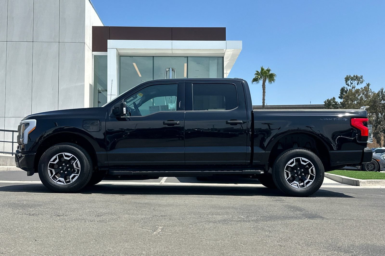 Certified 2023 Ford F150 Lightning XLT w/ Tow Technology Package AWD/4WD image 6
