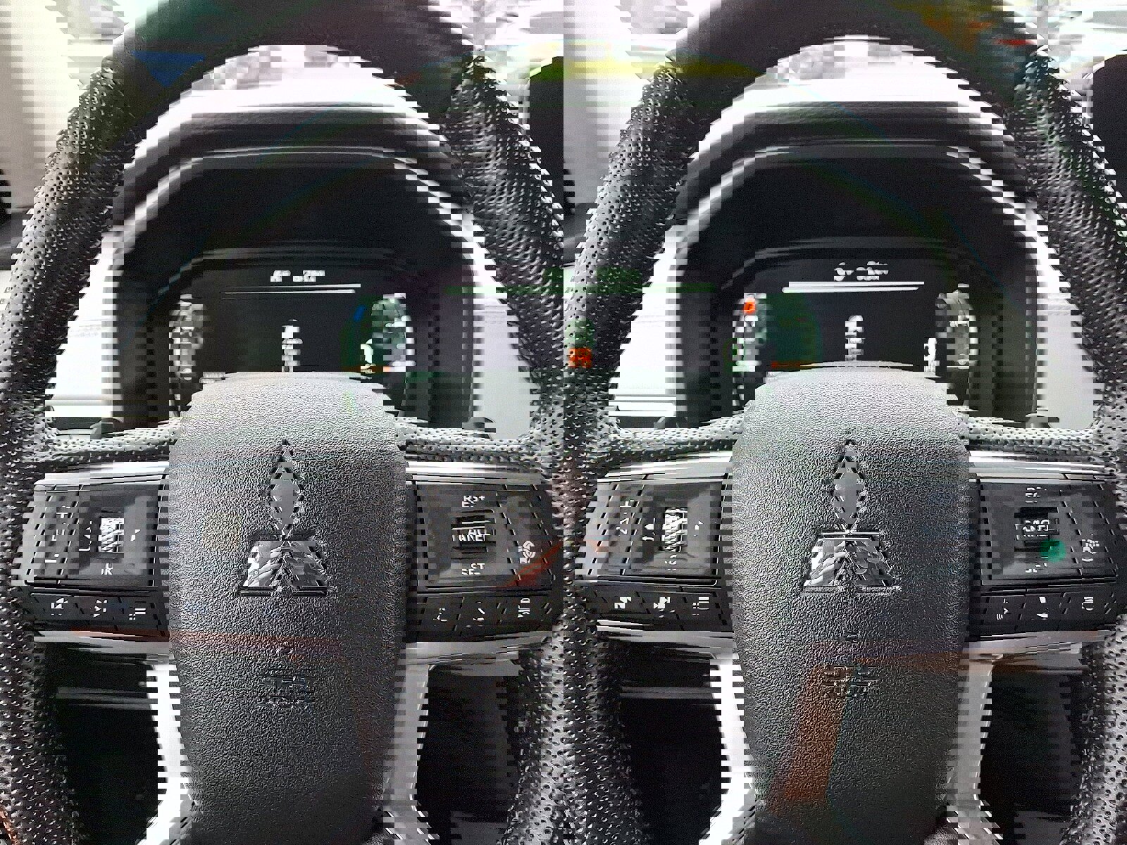 Used 2024 Mitsubishi Outlander SEL image 19