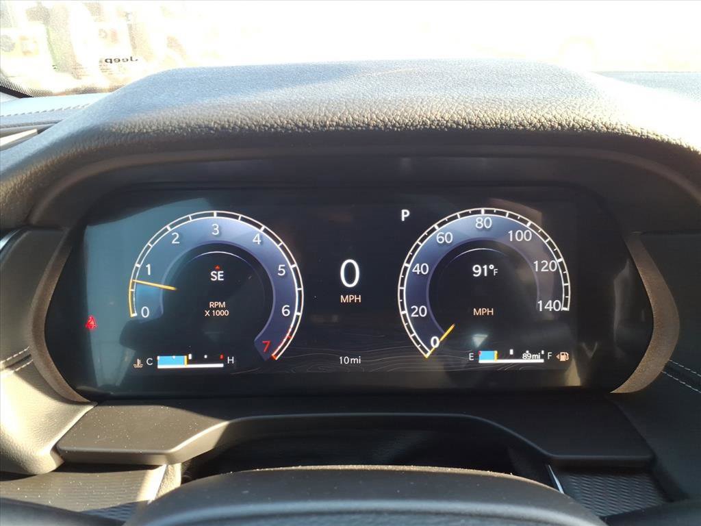 New 2025 Jeep Grand Cherokee L Altitude image 13