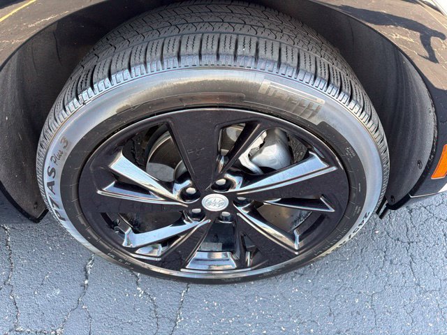 Certified 2021 Buick Envision Essence w/ Sport Touring Package AWD/4WD image 7