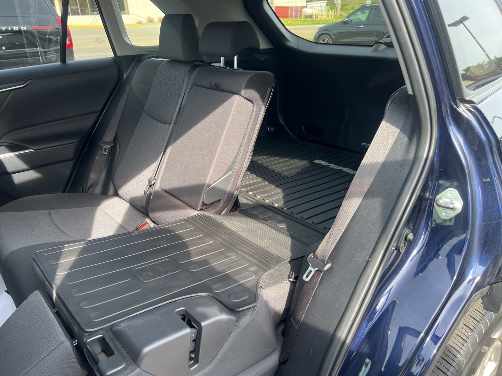 Used 2022 Toyota RAV4 XLE image 44