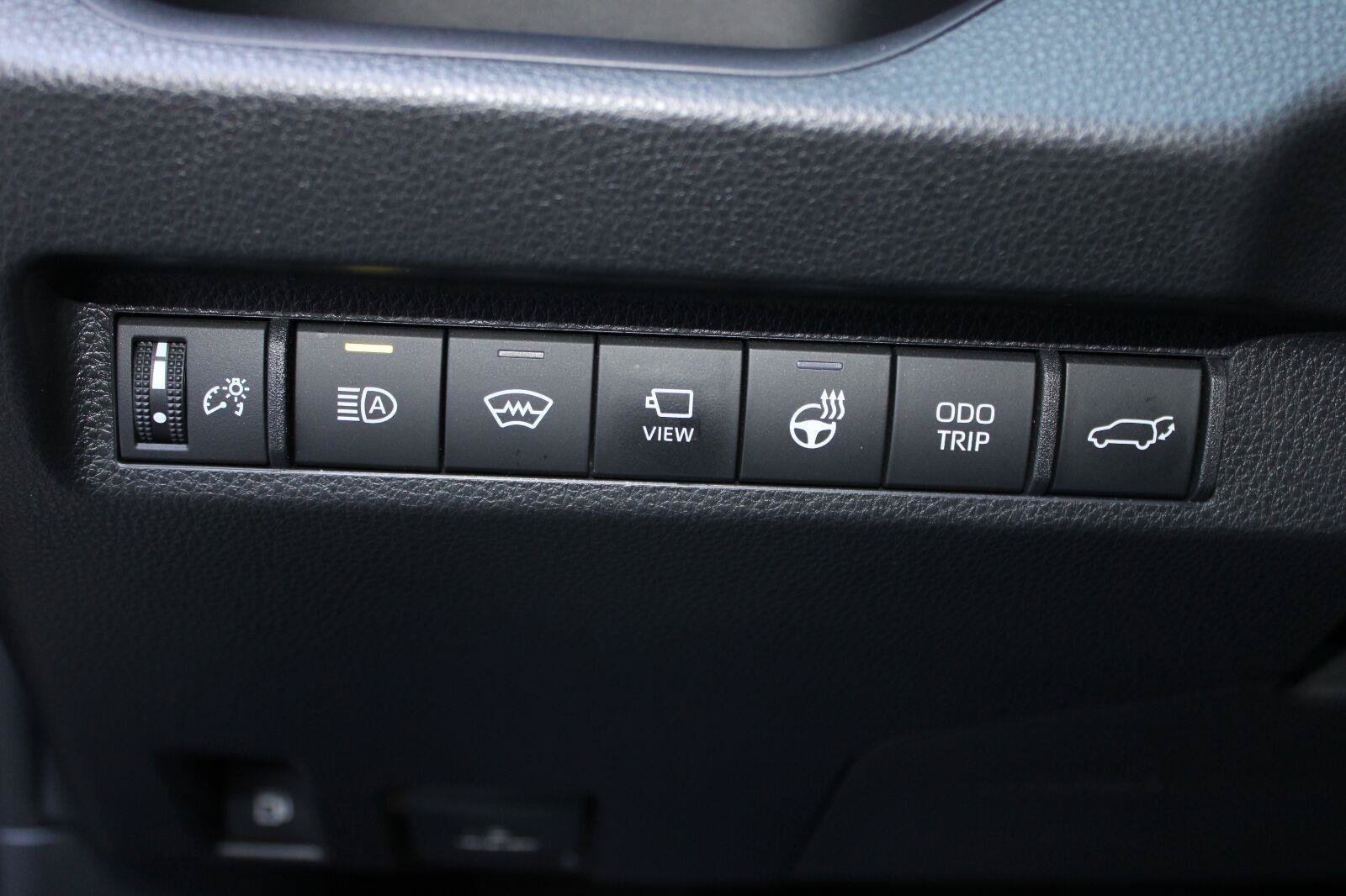 Used 2024 Toyota RAV4 XSE w/ Advanced Technology Package AWD/4WD image 18