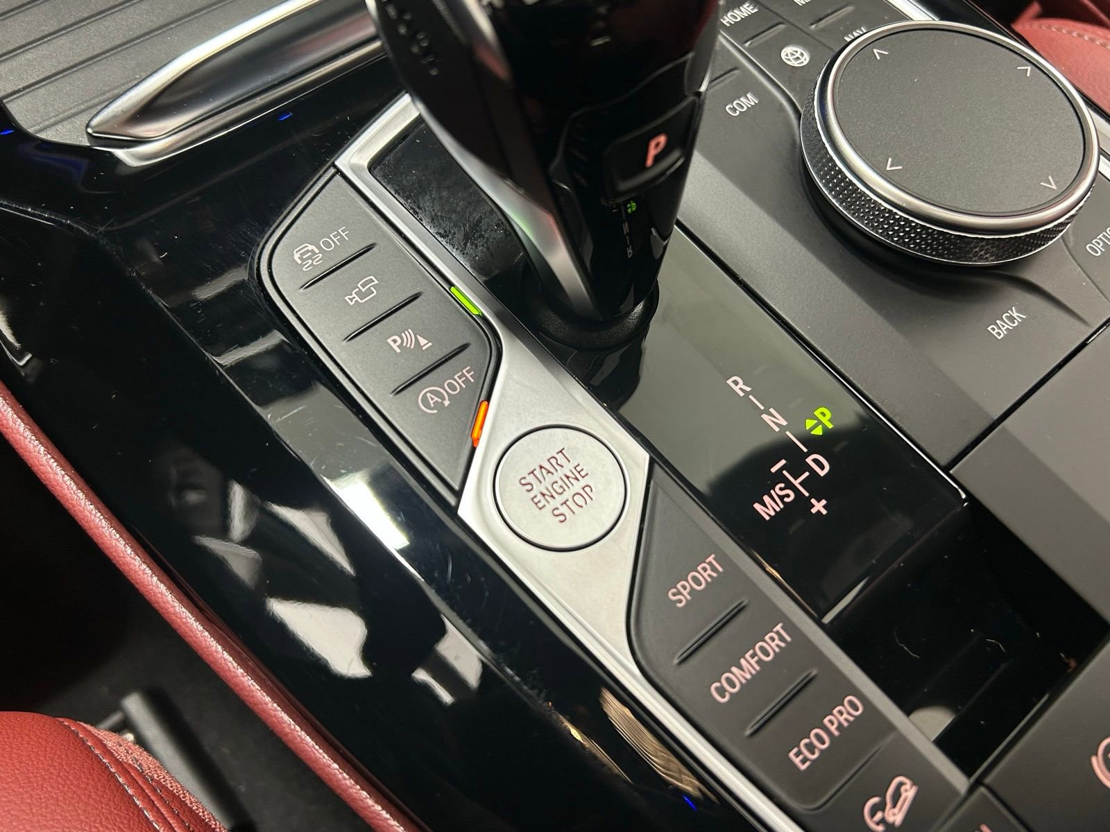 Used 2025 BMW X4 xDrive30i image 21