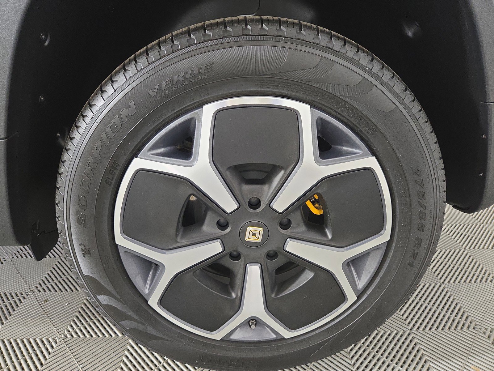 Used 2022 Rivian R1T Adventure image 10