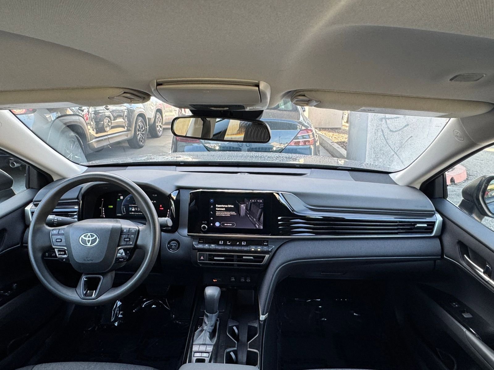 Used 2025 Toyota Camry LE image 32