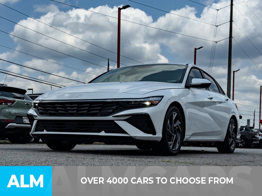 Certified 2026 Hyundai Elantra Limited FWD image 2