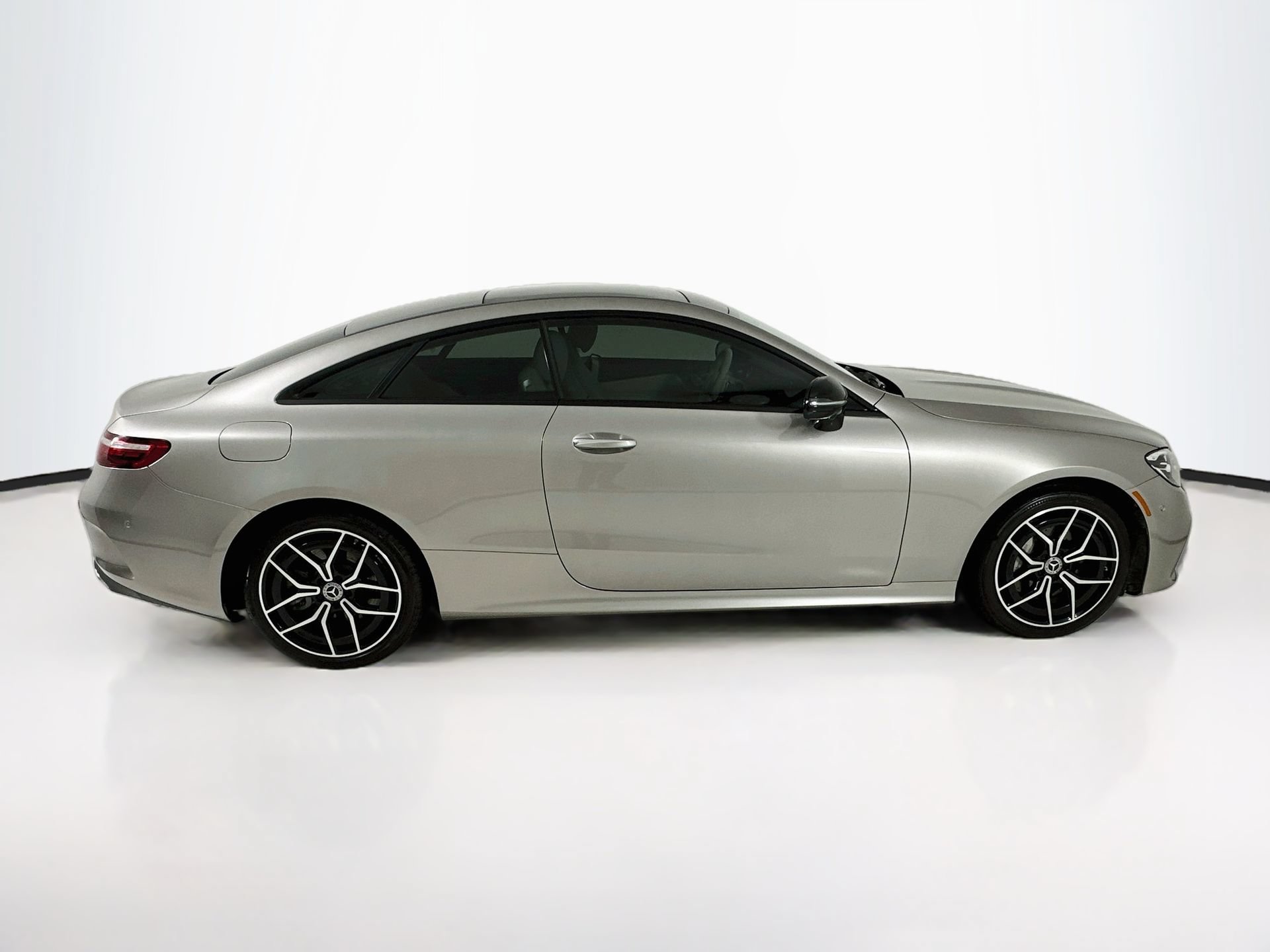 Used 2023 Mercedes-Benz E 450 4MATIC Coupe image 9