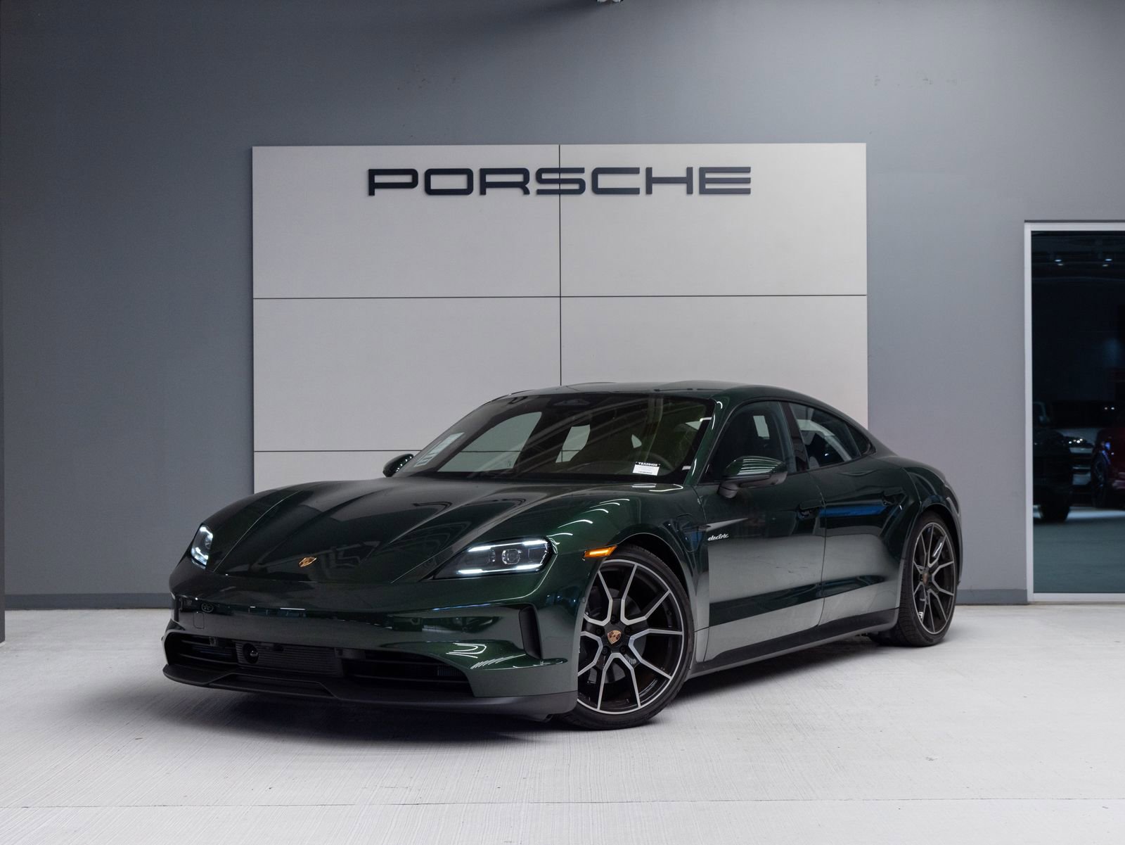 New 2026 Porsche Taycan video 1