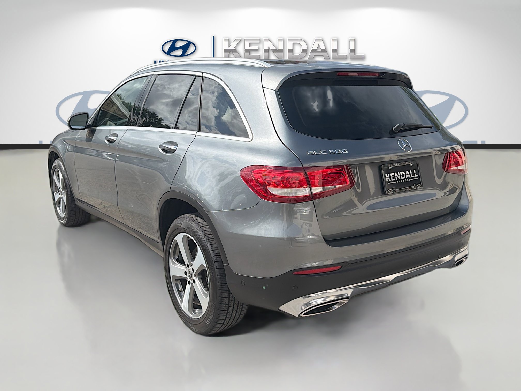 Used 2019 Mercedes-Benz GLC 300 image 4