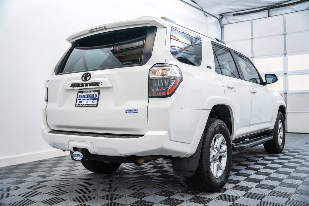 Certified 2022 Toyota 4Runner SR5 Premium w/ Moonroof Package AWD/4WD image 5