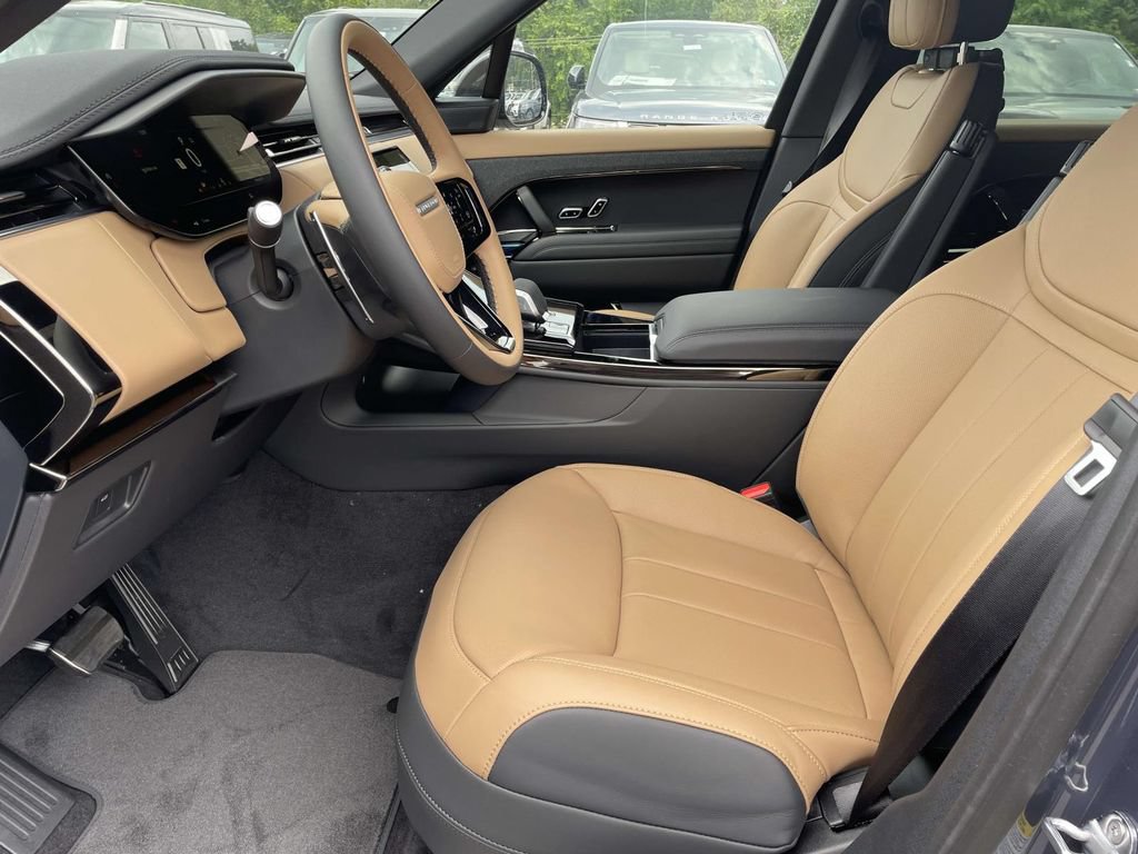 New 2026 Land Rover Range Rover Sport Dynamic SE AWD/4WD image 14