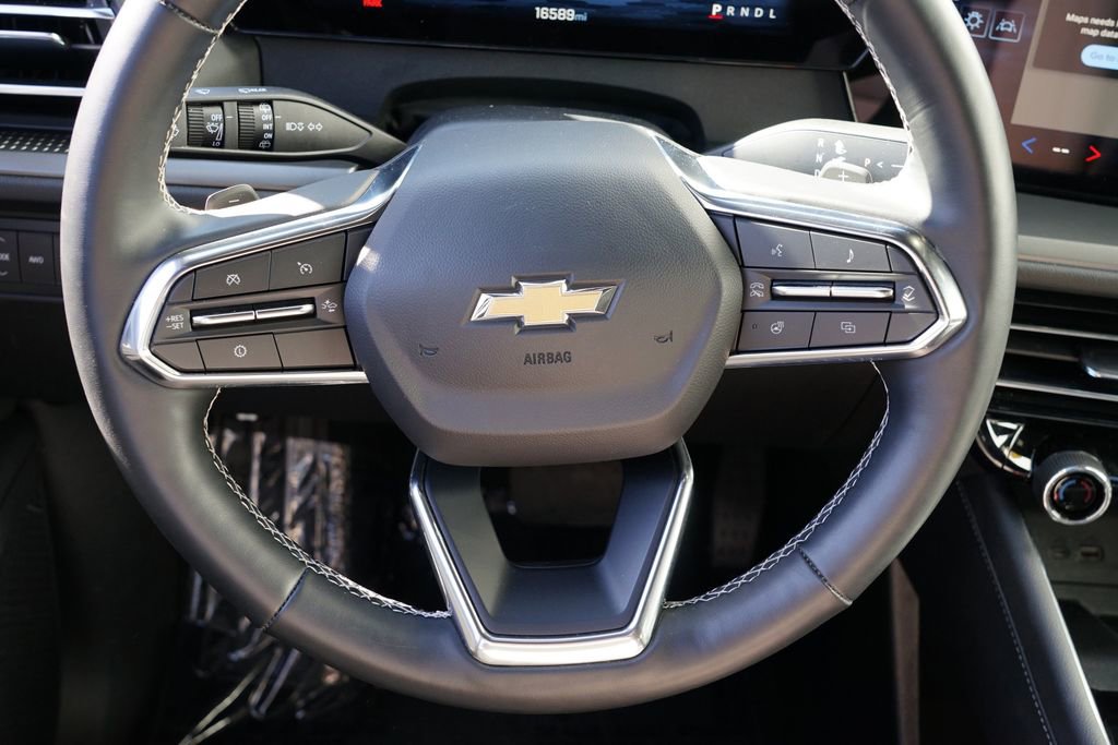 Used 2025 Chevrolet Traverse LT image 23