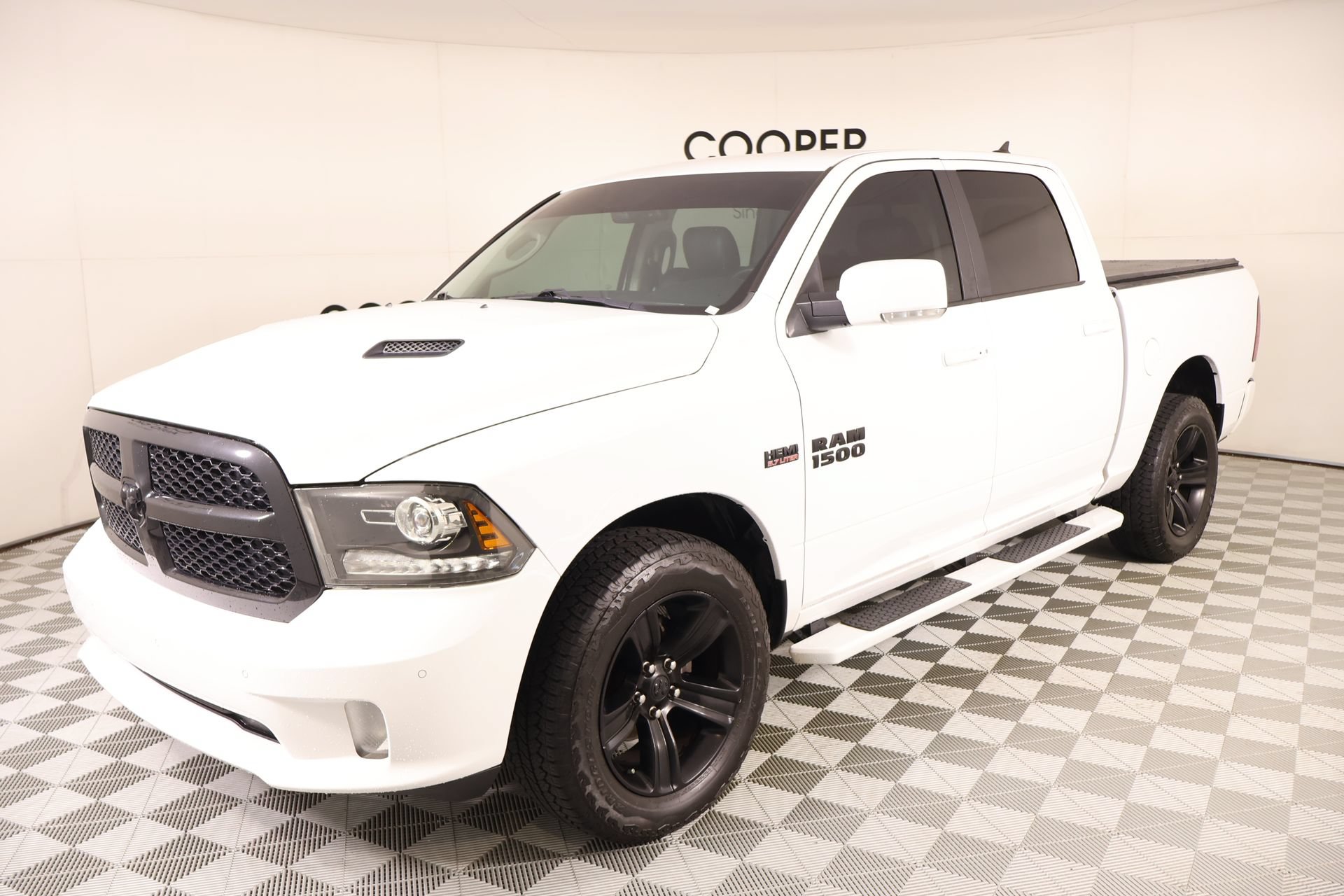 Used 2018 RAM 1500 Sport w/ Convenience Group AWD/4WD image 11