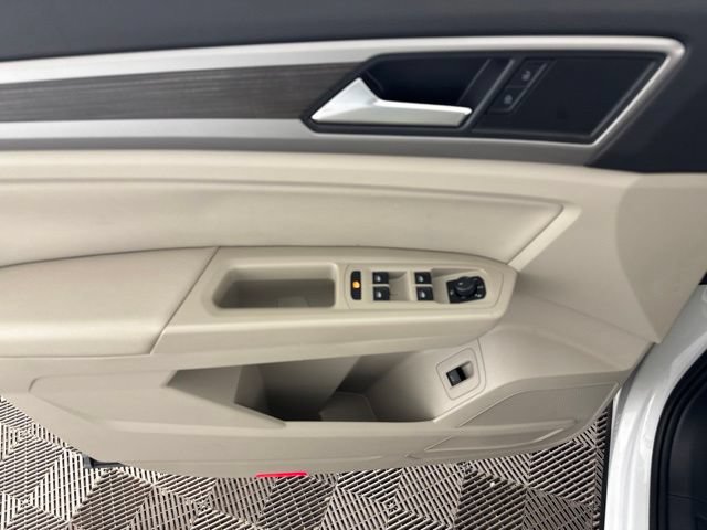 Used 2020 Volkswagen Atlas SE w/ Panoramic Sunroof Package FWD image 21