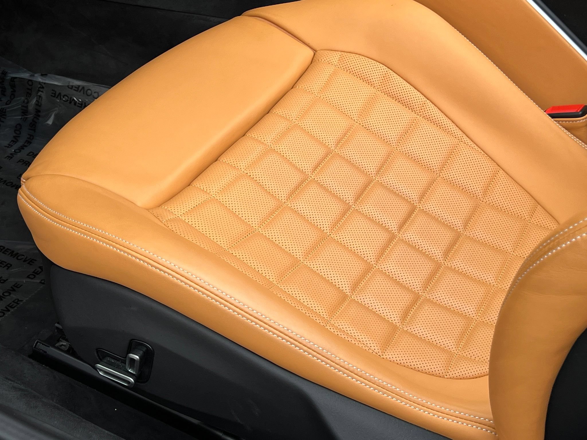 Used 2024 Ferrari Roma Spider RWD image 40