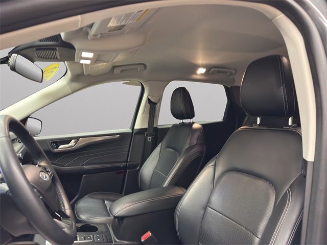 Used 2022 Ford Escape Titanium image 21