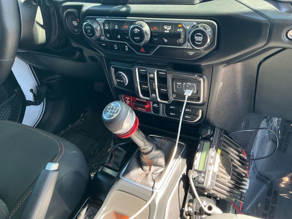 Used 2021 Jeep Gladiator Mojave w/ Cold Weather Group image 18