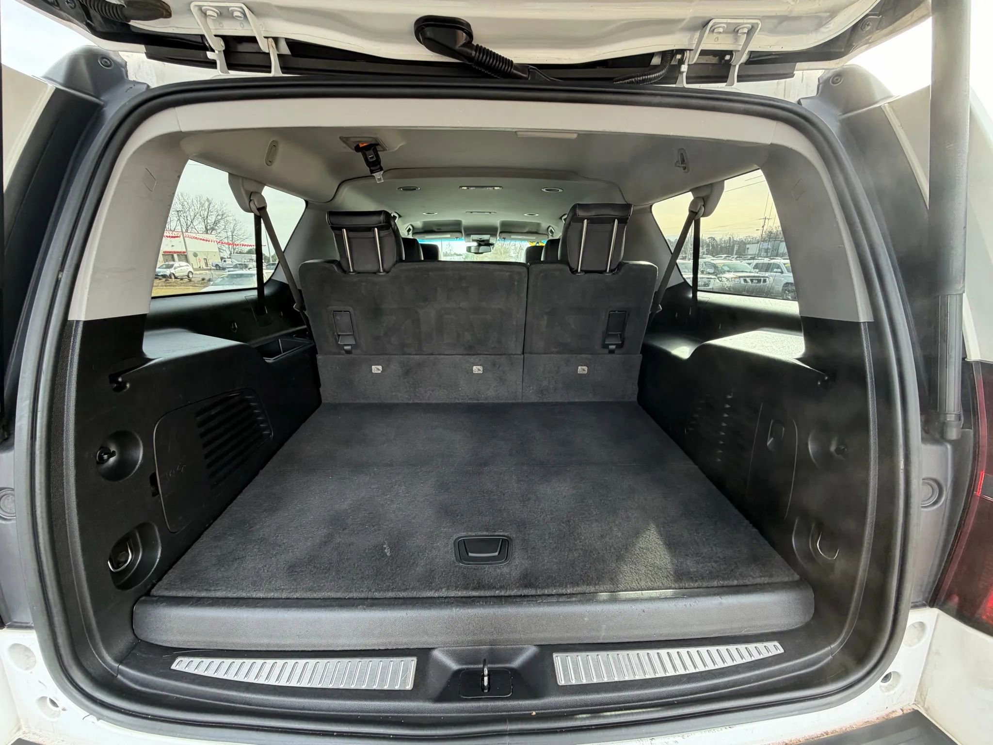 Used 2019 Chevrolet Suburban LT AWD/4WD image 9
