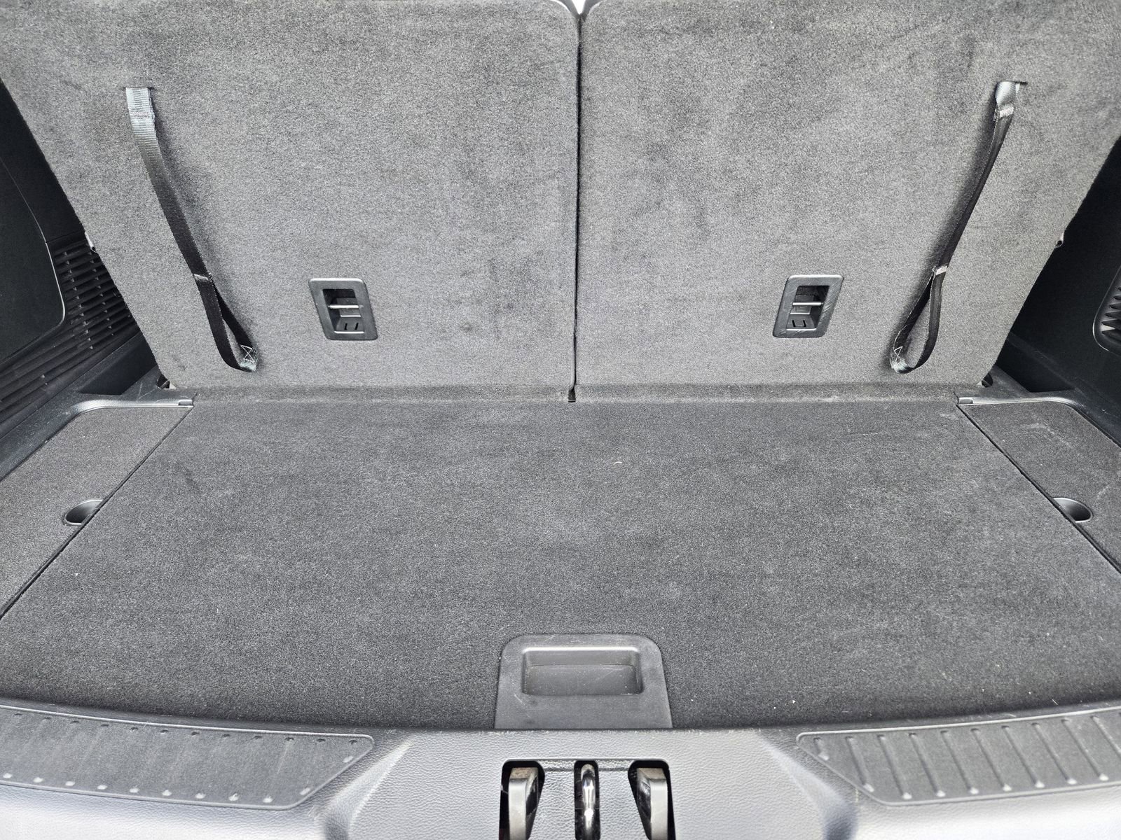 Certified 2024 Ford Explorer XLT w/ Equipment Group 202A image 32