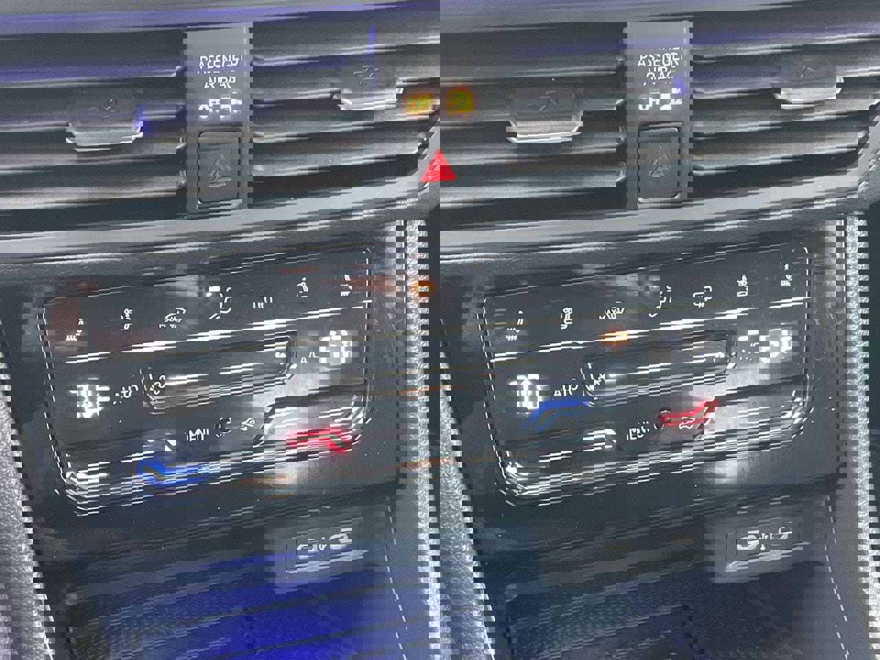 Used 2025 Volkswagen Jetta GLI Autobahn image 34