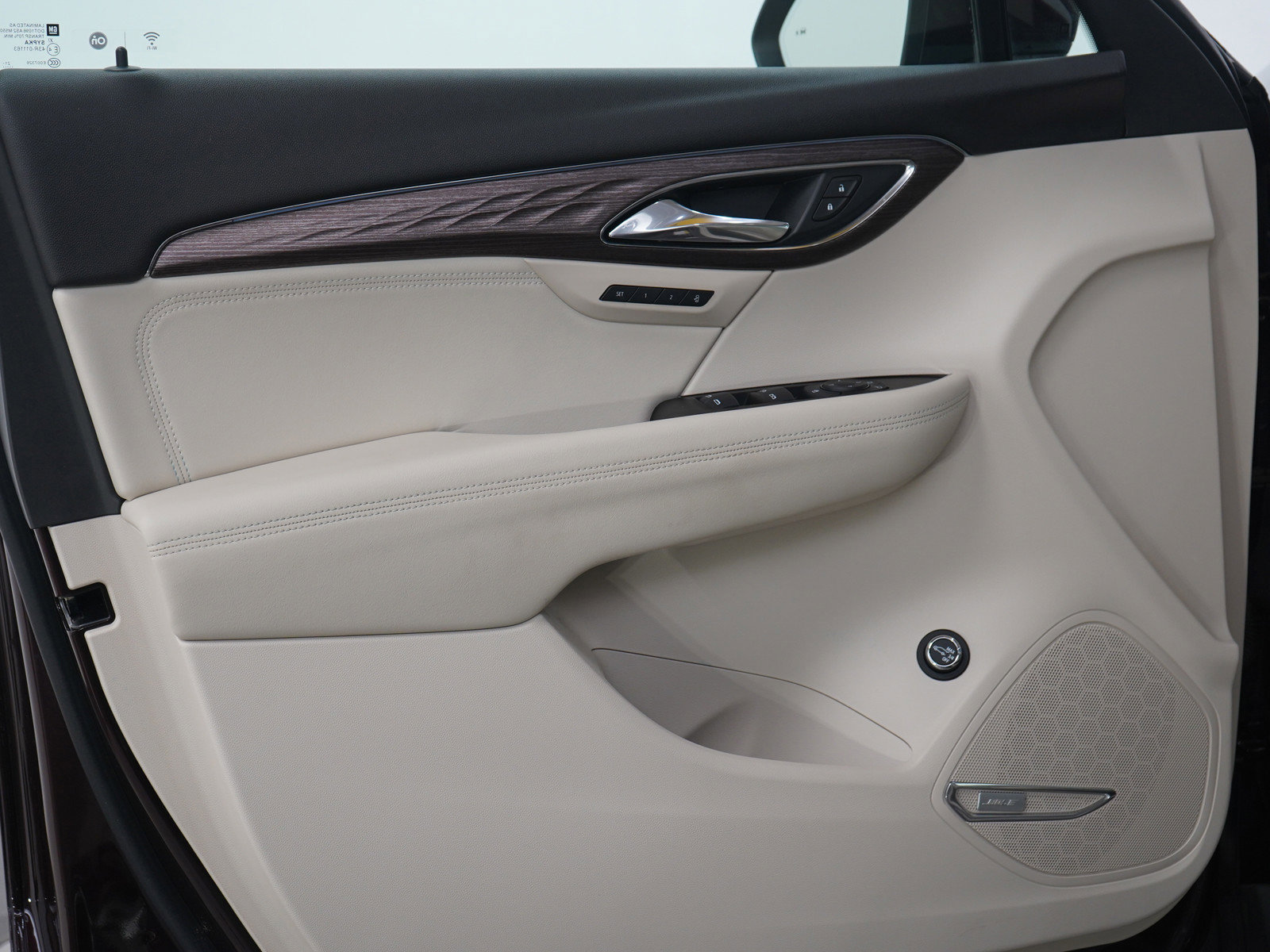 Used 2022 Buick Envision Avenir w/ Technology Package II image 20