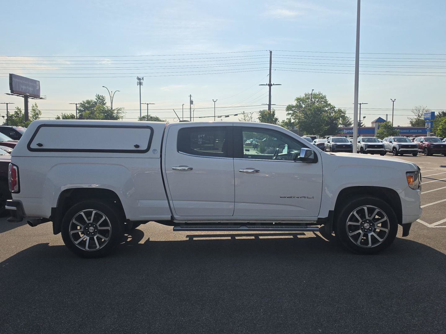 Used 2022 GMC Canyon Denali AWD/4WD image 2