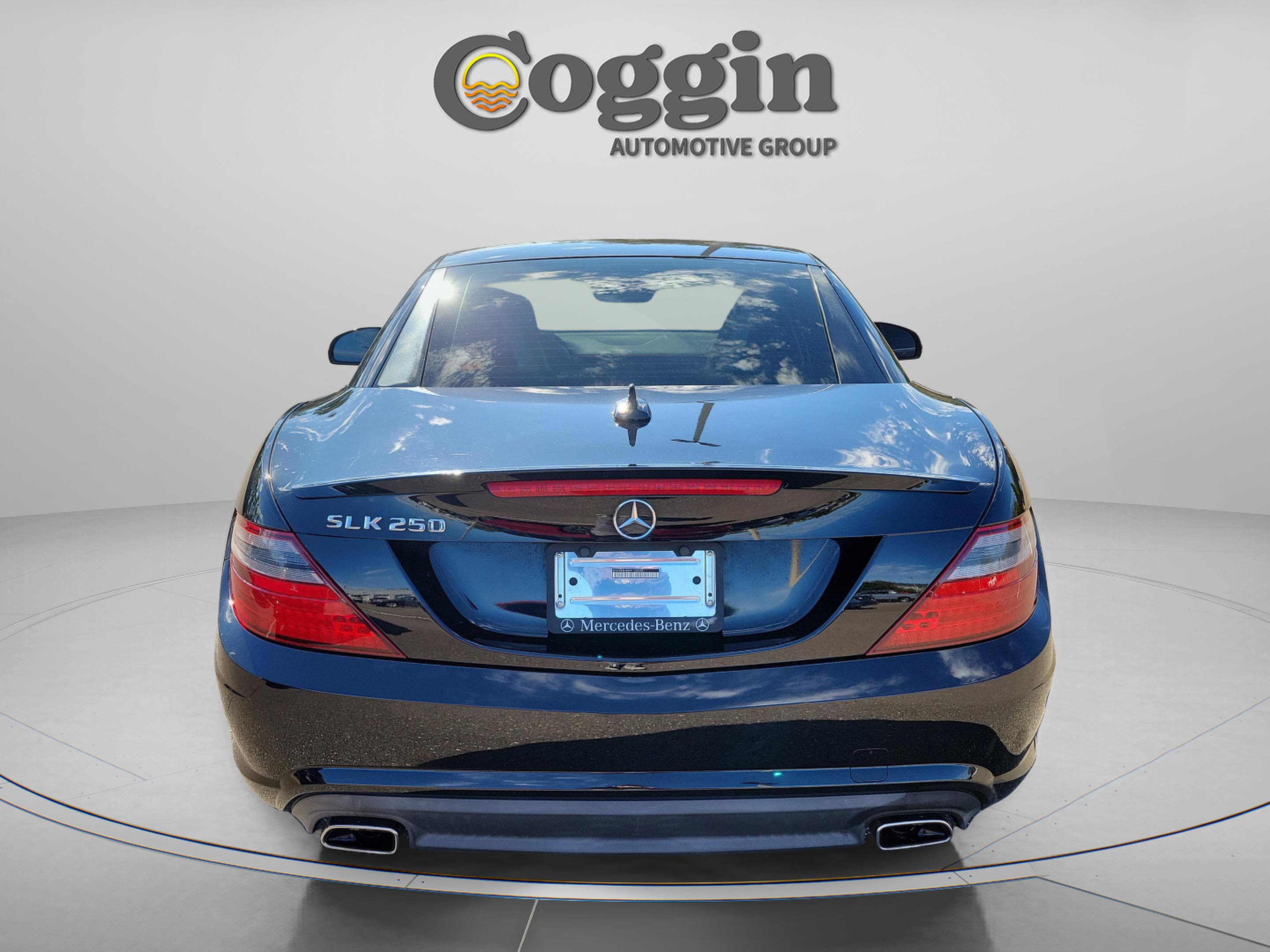 Used 2015 Mercedes-Benz SLK 250 image 4