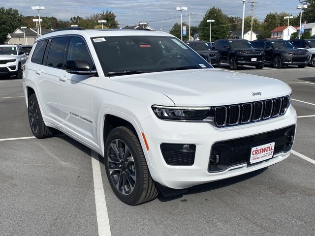 New 2025 Jeep Grand Cherokee L Overland image 2